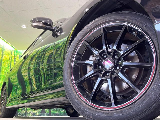 �y18�C���`�A���~�z�C�[���z�O�ςɃ}�b�`�����A���~�z�C�[���𑕒����Ă���܂��B�e��A���~�z�C�[����A�X�^�b�h���X�^�C�����戵�����Ă���܂��B���񂲑��k����������