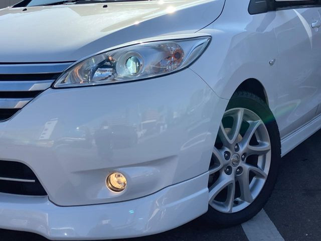 ��Ԃ�r�V���ɂ��ǍD�Ȏ��E�ň��S�ȑ��s������]�������ɂ́y���P�xLED�w�b�h���C�g�z�̎�t����������!�����̂��q�l�ɂ��D�]���������Ă���܂���