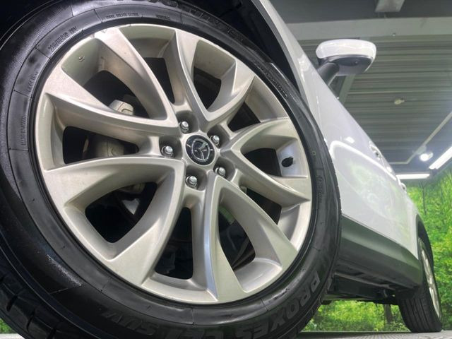 �y����19�C���`�A���~�z�C�[���z�O�ςɃ}�b�`���������A���~�z�C�[���𑕒����Ă���܂��B�e��ЊO�A���~�z�C�[����A�X�^�b�h���X�^�C�����戵�����Ă���܂��B���񂲑��k����������