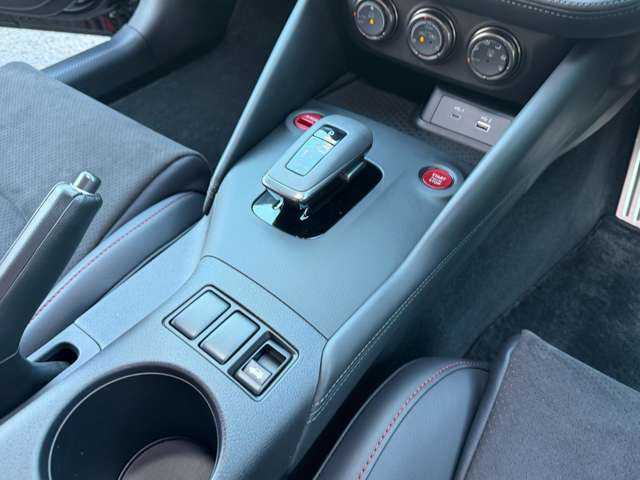 NISMO��p�v�b�V���G���W���X�^�[�^�[&�h���C�u���[�h�Z���N�^�[�B