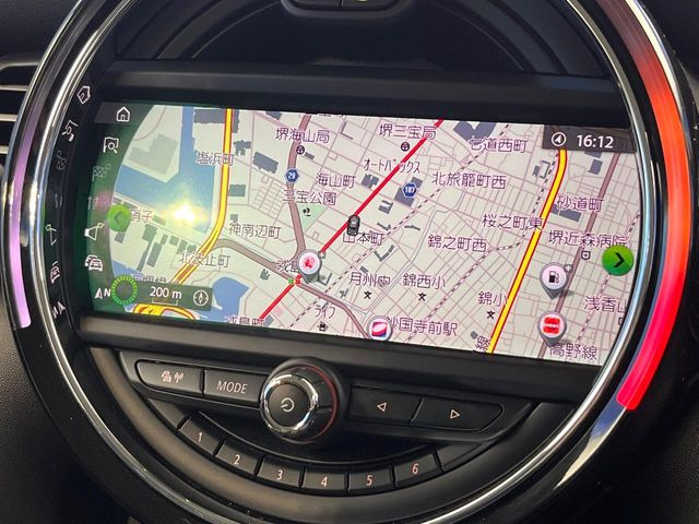 �������i�r:��̊��̂���i�r�́A����������ԓ������o���Ă���܂��B�I�[�f�B�I�@�\���[�����Ă���܂��̂ŁA�^�]�����y���߂܂���