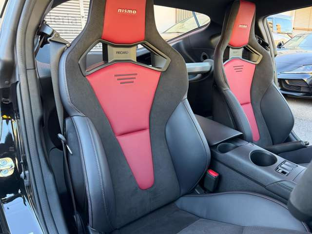 NISMO��p�`���[�j���ORECARO���X�|�[�c�V�[�g(�X���C�h�A���N���C�j���O�A�^�]��/�����)