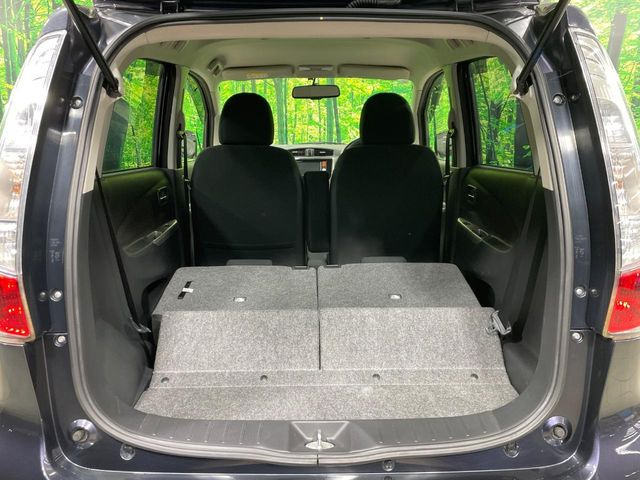 ���i�̂���������ʋ΁A���}���ɏ\���ȉ׎��X�y�[�X���m�ۂ��Ă���܂��B�Z�J���h�V�[�g��|���ƁA�傫�ȉו��̐ύڂ��\�ł���