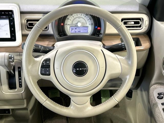 �y�����v�����X�e�A�����O�z�㎿�Ȋv���g�p���邱�ƂŁA��ɂ����������݂ƂĂ��^�]���₷���n���h���ł���