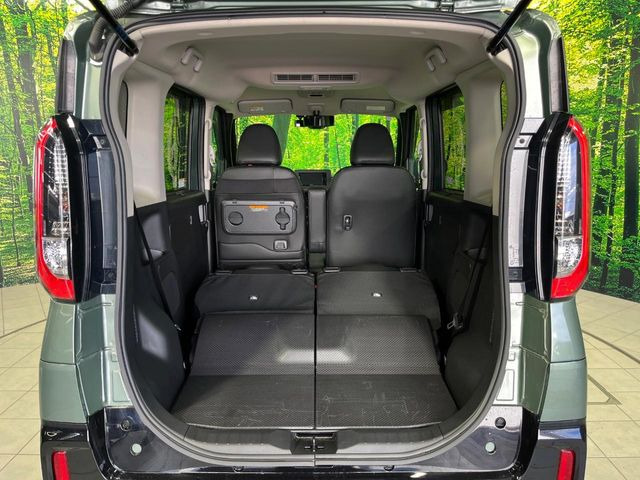 ���i�̂���������ʋ΁A���}���ɏ\���ȉ׎��X�y�[�X���m�ۂ��Ă���܂��B�Z�J���h�V�[�g��|���ƁA�傫�ȉו��̐ύڂ��\�ł���