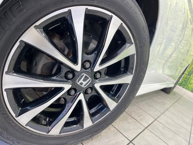 �y����17�C���`�A���~�z�C�[���z�O�ςɃ}�b�`���������A���~�z�C�[���𑕒����Ă���܂��B�e��ЊO�A���~�z�C�[����A�X�^�b�h���X�^�C�����戵�����Ă���܂��B���񂲑��k����������