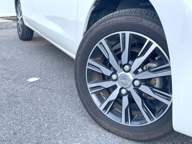 【純正14インチアルミホイール】外観にマッチした純正アルミホイールを装着しております。各種社外アルミホイールや、スタッドレスタイヤも取扱いしております。是非ご相談ください♪