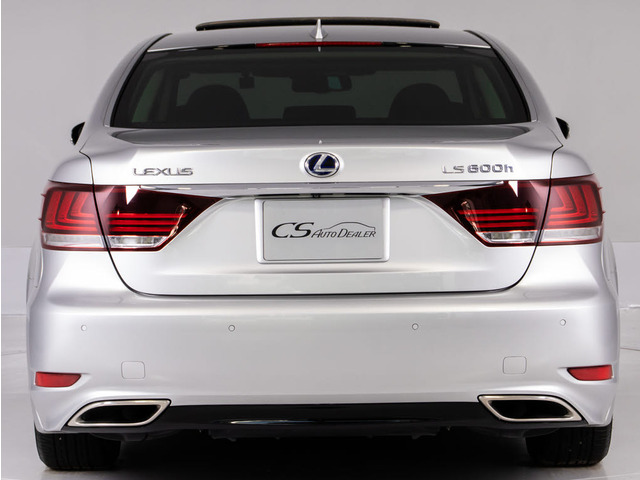 �G�A���p�[�c��A���~�z�C�[���J�X�^���Ȃǂ̃h���X�A�b�v���������\�ł�!