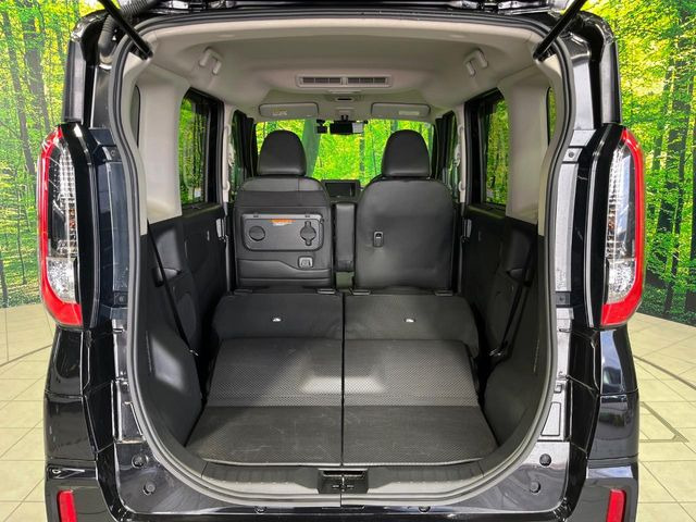 ���i�̂���������ʋ΁A���}���ɏ\���ȉ׎��X�y�[�X���m�ۂ��Ă���܂��B�Z�J���h�V�[�g��|���ƁA�傫�ȉו��̐ύڂ��\�ł���