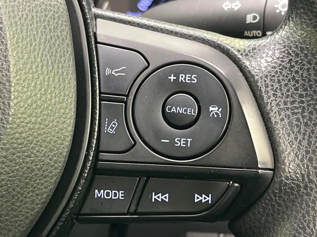 【レーダークルーズコントロール】高速道路での長距離走行が楽に!!自動で速度を保つクルーズコントロールが、衝突軽減システムと連携し、前方の車両を感知して車間を保つように速度調節してくれます!!