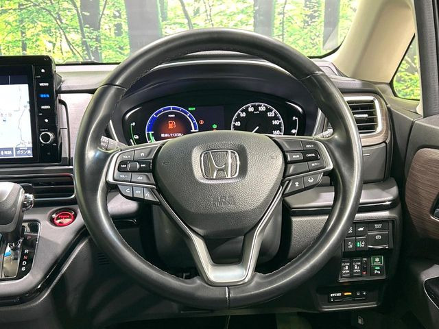 �y�����v�����X�e�A�����O�z�㎿�Ȋv���g�p���邱�ƂŁA��ɂ����������݂ƂĂ��^�]���₷���n���h���ł���