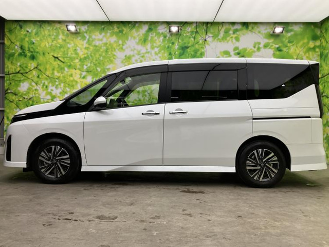 セレナ1.4 e-POWER ハイウェイスターV