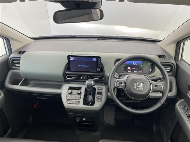 フリード1.5 e:HEV クロスター