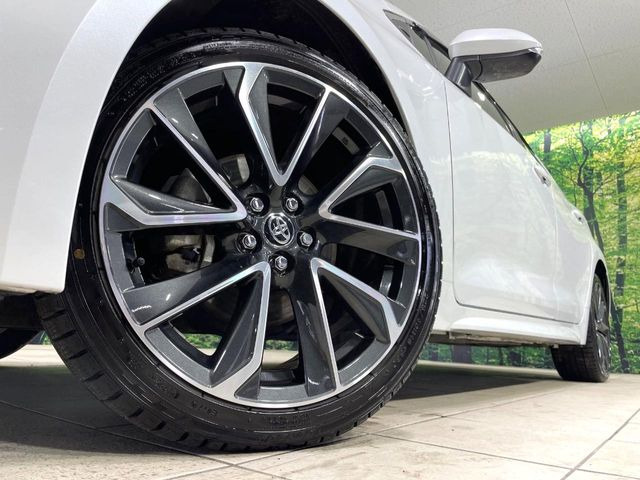 �y����18�C���`�A���~�z�C�[���z�O�ςɃ}�b�`���������A���~�z�C�[���𑕒����Ă���܂��B�e��ЊO�A���~�z�C�[����A�X�^�b�h���X�^�C�����戵�����Ă���܂��B���񂲑��k����������