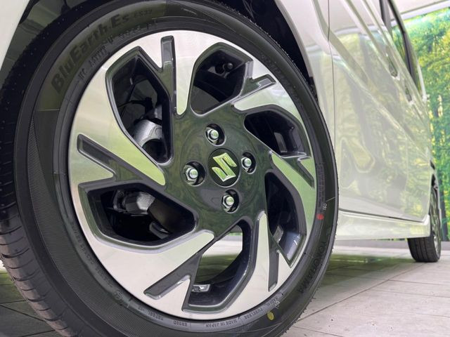 【純正15インチアルミホイール】外観にマッチした純正アルミホイールを装着しております。各種社外アルミホイールや、スタッドレスタイヤも取扱いしております。是非ご相談ください♪