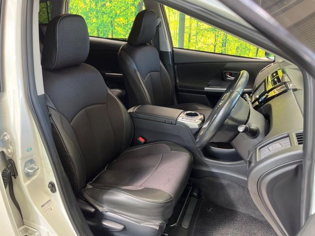 運転席シート廻りは使用感も少なく、良好な状態となっています。丁寧に使われていたことがよくわかりますね。