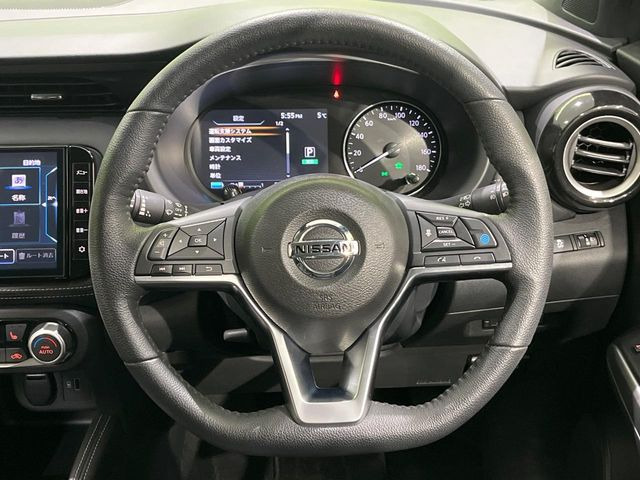 �y�����v�����X�e�A�����O�z�㎿�Ȋv���g�p���邱�ƂŁA��ɂ����������݂ƂĂ��^�]���₷���n���h���ł���