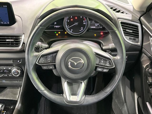 �y�����v�����X�e�A�����O�z�㎿�Ȋv���g�p���邱�ƂŁA��ɂ����������݂ƂĂ��^�]���₷���n���h���ł���