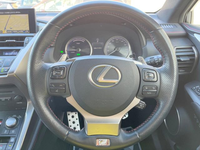 �y�����v�����X�e�A�����O�z�㎿�Ȋv���g�p���邱�ƂŁA��ɂ����������݂ƂĂ��^�]���₷���n���h���ł���