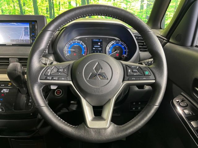 �y�����v�����X�e�A�����O�z�㎿�Ȋv���g�p���邱�ƂŁA��ɂ����������݂ƂĂ��^�]���₷���n���h���ł���