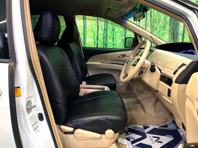 運転席シート廻りは使用感も少なく、良好な状態となっています。丁寧に使われていたことがよくわかりますね。