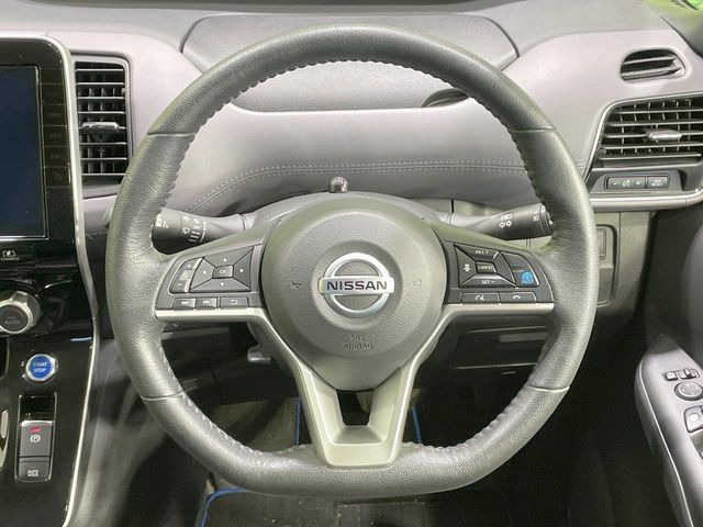 �y�����v�����X�e�A�����O�z�㎿�Ȋv���g�p���邱�ƂŁA��ɂ����������݂ƂĂ��^�]���₷���n���h���ł���