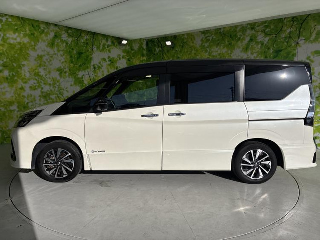 セレナ1.2 e-POWER ハイウェイスターV