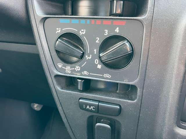 �V���v���ȃ_�C�����ő��쐫�̗ǂ��}�j���A���G�A�R��!�����ď�����K�Ƀh���C�u�ł��܂�!