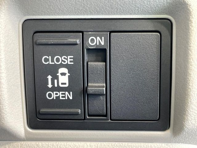 �y�p���[�X���C�h�h�A�z�X�}�[�g�L�[��^�]�Ȃ̃X�C�b�`�ŃX���C�h�h�A�̊J���\���d��������͂����ăh�A���J����K�v�������A���������q�l�ł��A�d���ו��������Ă��鎞�����N�ɊJ���߂ł��܂���