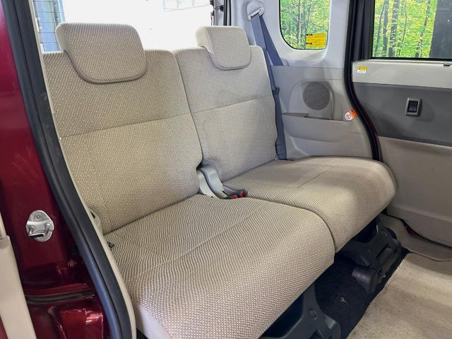 ���i���ȃI���W�i���t���A�}�b�g���I�v�V�����ɂĂ��p�ӂ��Ă���܂��B���D���ȃf�U�C����J���[�����Ԃɍ��킹�đI��ł����������Ƃ��ł��܂���