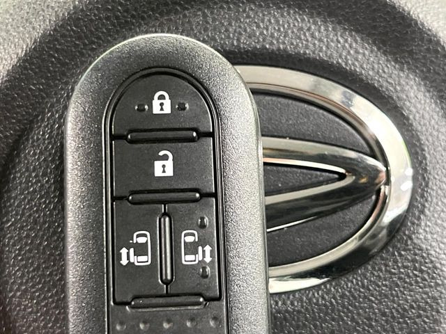 �y�L�[�t���[�V�X�e���z�J�o����|�P�b�g�ɓ��ꂽ�܂܂ł��h�A�̎{���E�������\�ȃX�}�[�g�L�[�𑕔��B�G���W���̃I���E�I�t�����J�M�����o���K�v����������Ƃ��Ă��֗��ł���