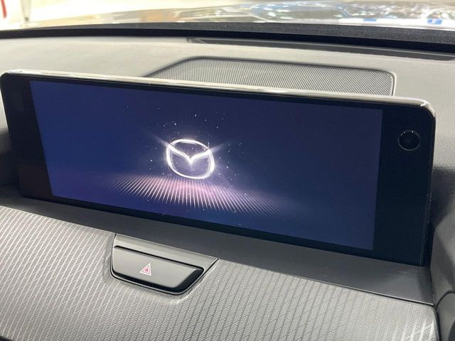 �y�����i�r�z�l�C�̏����i�r�𑕔����Ă���܂��B�i�r�̎g���₷���͂������A�I�[�f�B�I�@�\���[��!�L�����v�◷�s�͂������A�ʋ΂┃�����ȂǕ��i�̃h���C�u���y�����Ȃ�͂���