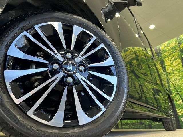 �y����15�C���`�A���~�z�C�[���z�O�ςɃ}�b�`���������A���~�z�C�[���𑕒����Ă���܂��B�e��ЊO�A���~�z�C�[����A�X�^�b�h���X�^�C�����戵�����Ă���܂��B���񂲑��k����������