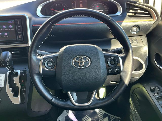 �y�����v�����X�e�A�����O�z�㎿�Ȋv���g�p���邱�ƂŁA��ɂ����������݂ƂĂ��^�]���₷���n���h���ł���