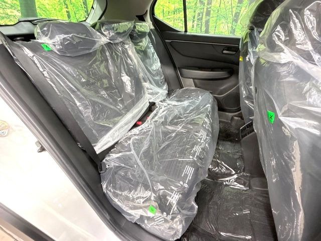 ���i���ȃI���W�i���t���A�}�b�g���I�v�V�����ɂĂ��p�ӂ��Ă���܂��B���D���ȃf�U�C����J���[�����Ԃɍ��킹�đI��ł����������Ƃ��ł��܂���