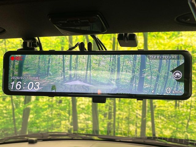 【ドライブレコーダー】ドライブレコーダー装備!走行中はもちろん、あおり運転や事故に遭遇した際、映像で記録し、万一のリスクに備えます。※記録用SDカードはお客様ご自身でご準備いただく必要があります。