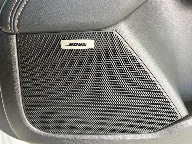 �yJBL�T�E���h�V�X�e���z���[�J�[�I�v�V�����̍��i�ʃT�E���h�V�X�e���𓋍ځB��p�̃`���[�j���O���{���ꂽ�召�l�X�ȃX�s�[�J�[����ǎ��ȃT�E���h���t�ł��A�Տꊴ���ӂ�鉹����Ԃ����o���܂��B