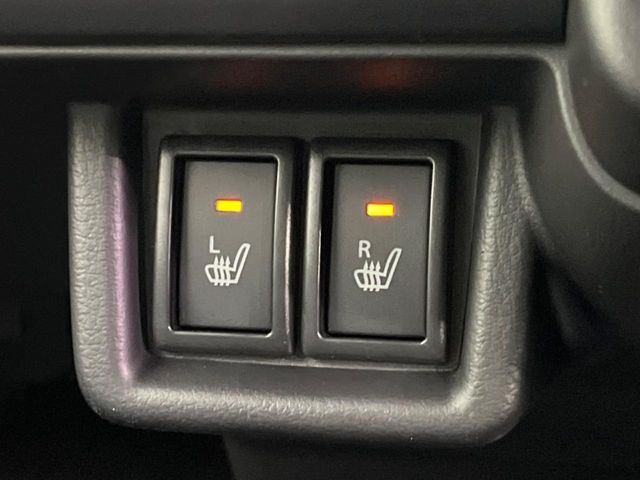 【シートヒーター】寒い日に重宝するシートヒーター!エアコンより早く温まってくれるので寒がりの人も安心ですね♪エアコンの温風は乾燥するから苦手、という方にもをおすすめです。