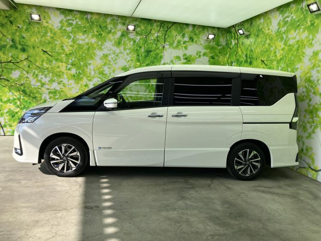 セレナ1.2 e-POWER ハイウェイスターV