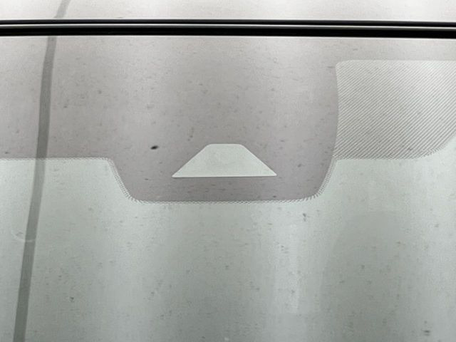 �y�C���e���W�F���g�G�}�[�W�F���V�[�u���[�L�z�t�����g�J�����őO���̎ԗ�����s�҂����m�B�Փ˂������Ȏ��͏Փ˔�Q�y���u���[�L���쓮�A�Փˉ�����T�|�[�g�B�����S�Ƀh���C�u�����y���݂��������܂��B