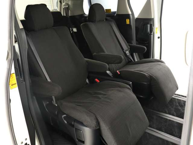 �y�I�b�g�}���t���Z�J���h�V�[�g�z�ő�800mm�̃����O�X���C�h�V�[�g�ƃI�b�g�}���@�\�ɂ�葫���y�X�L�΂������\�ł�!�܂��A�Ђ��|��������܂��̂ŁA���K�ȃh���C�u�����y���݂��������܂�!