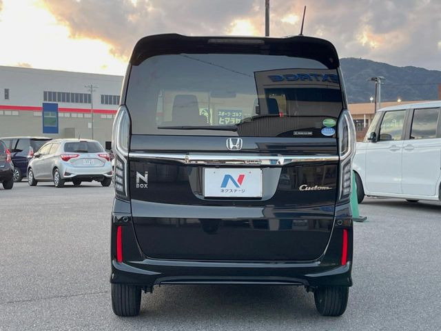 �������x�̃K���X�疌�ŝ����͂������A�㎿�ȃc���E����������B���O����_���J�����؂Ȉ��Ԃ�ی삵�A�F�����E�򉻂�h�~�B�u�e�X�v���b�V���R�[�g�v�A�u�e�v���~�b�T�R�[�g�v���炨�I�т��������܂��B