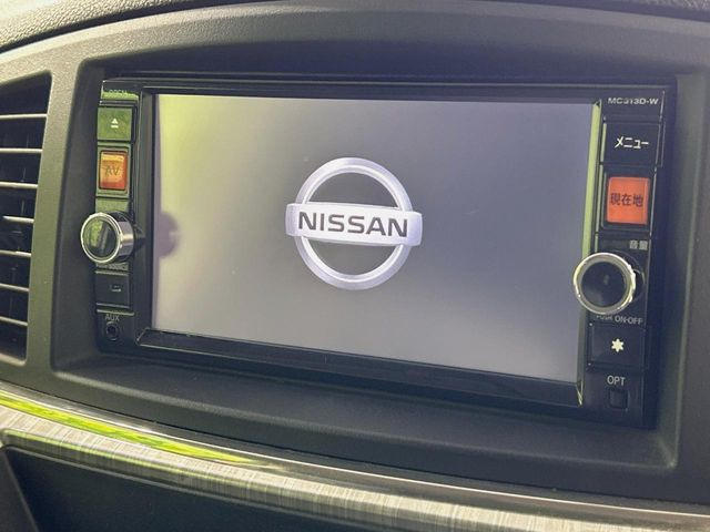 �y�����i�r�z�l�C�̏����i�r�𑕔����Ă���܂��B�i�r�̎g���₷���͂������A�I�[�f�B�I�@�\���[��!�L�����v�◷�s�͂������A�ʋ΂┃�����ȂǕ��i�̃h���C�u���y�����Ȃ�͂���