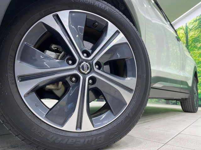 �y����17�C���`�A���~�z�C�[���z�O�ςɃ}�b�`���������A���~�z�C�[���𑕒����Ă���܂��B�e��ЊO�A���~�z�C�[����A�X�^�b�h���X�^�C�����戵�����Ă���܂��B���񂲑��k����������