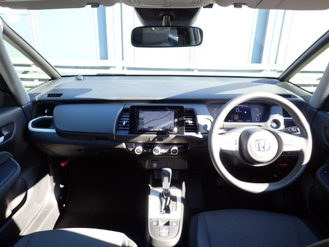 �C���p�l�摜�ɂȂ�܂��B�ԓ��͐��Ǝ҂ɂĎ����N���[�j���O�{�H�ς݂Ȃ̂ŁA��ϐ����ł��B