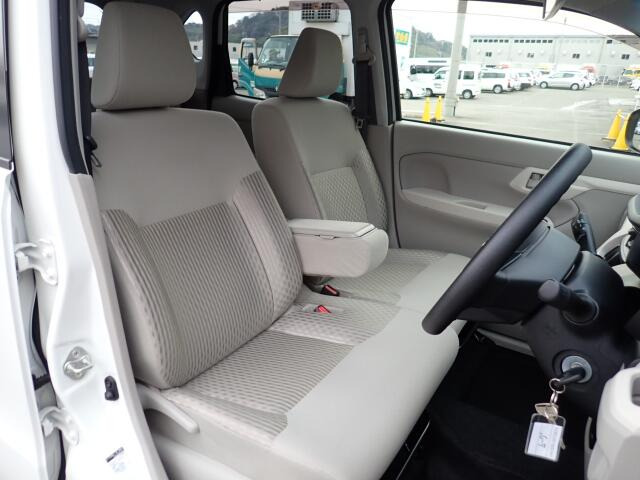 �t�����g�V�[�g�A��ԗǍD�ň��S�ł��B�傫�ȉ�����Ȃ����S�ł�