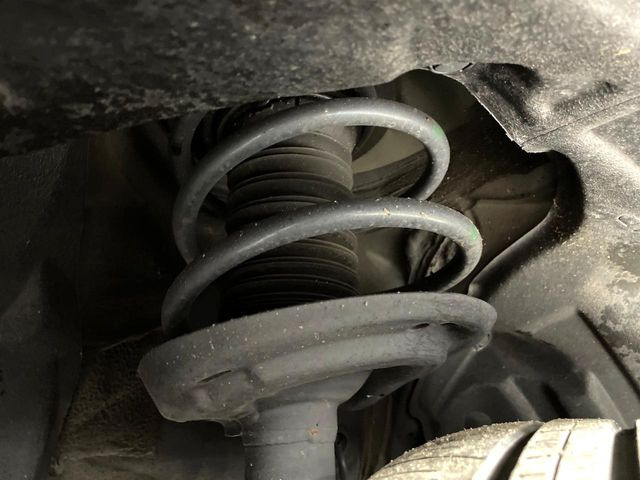 下回りがきれいなうちに、防錆加工の施工がオススメ。降雪地域はもちろん、沿岸部にお住いの方や、趣味でマリン・ウィンタースポーツをされる方にご好評いただいております。