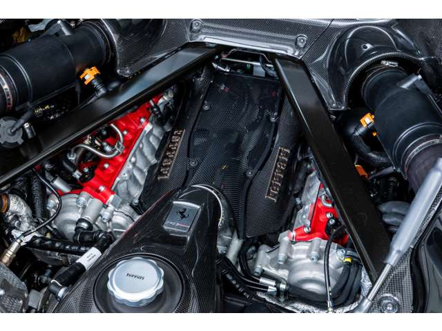 SF90ストラダーレアセット フィオラノ F1 DCT E 4WD