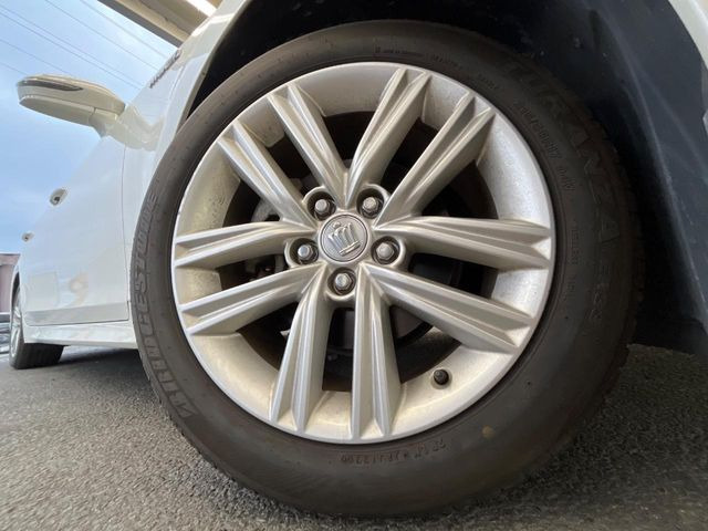 �y����17�C���`�A���~�z�C�[���z�O�ςɃ}�b�`���������A���~�z�C�[���𑕒����Ă���܂��B�e��ЊO�A���~�z�C�[����A�X�^�b�h���X�^�C�����戵�����Ă���܂��B���񂲑��k����������