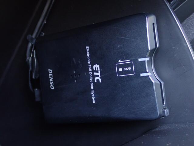 ETC�������Ă���܂��B�L�����H�̗������Œ�Ԃ��鎖�Ȃ��X���[�Y�ɒʉ߂ł��܂��B